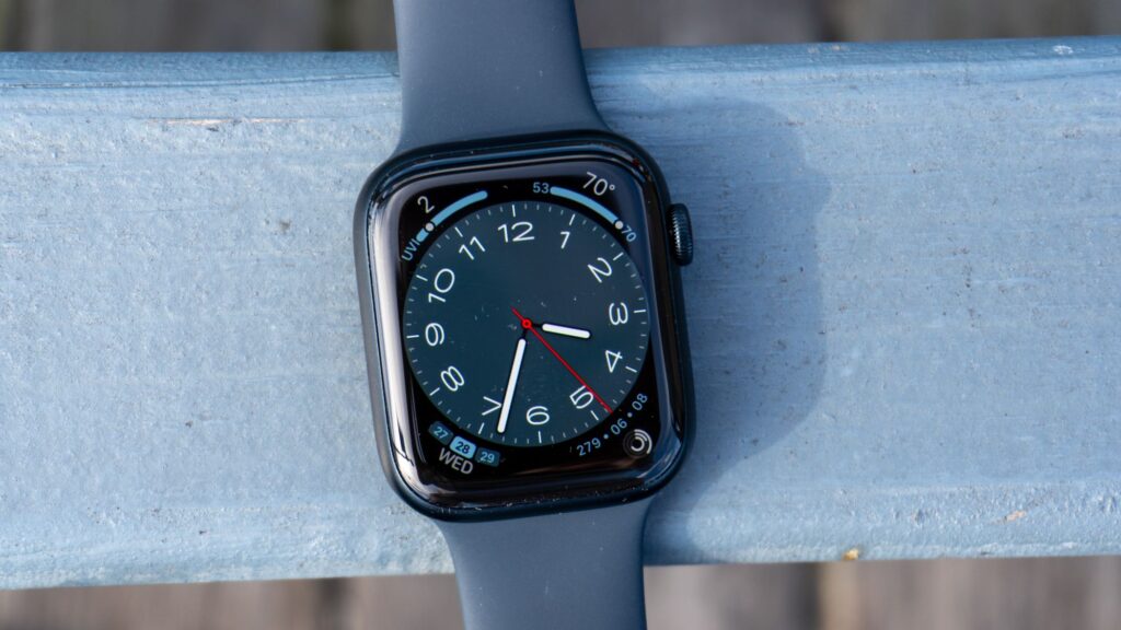 Apple watch series 8