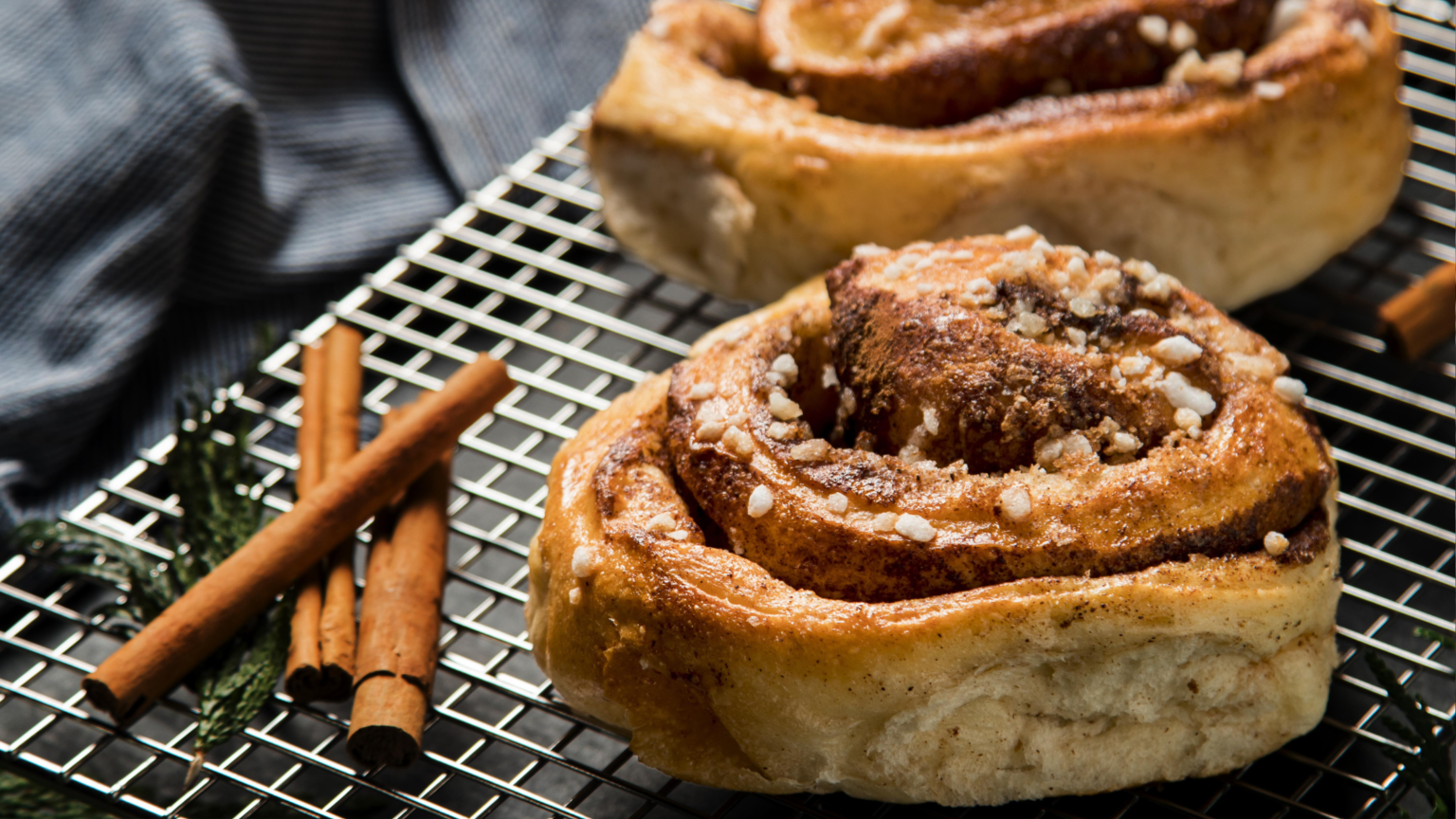 Air Fryer Cinnamon Rolls